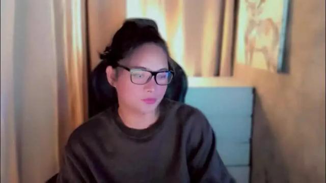 Image 3 of queenarthalia Stream on Chaturbate on 1 month ago