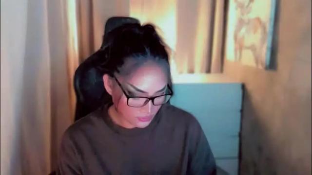 Image 8 of queenarthalia Stream on Chaturbate on 1 month ago