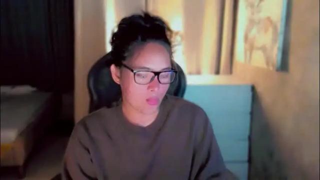 Image 4 of queenarthalia Stream on Chaturbate on 28 days ago