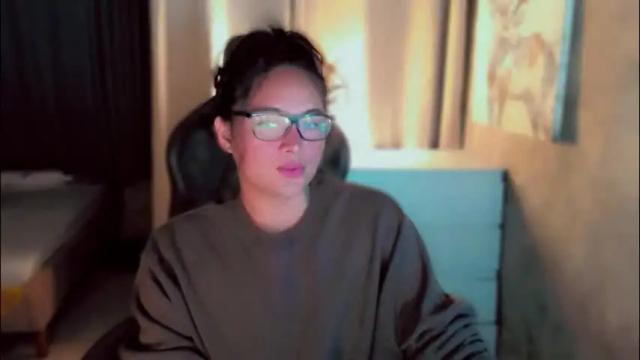 Image 7 of queenarthalia Stream on Chaturbate on 28 days ago
