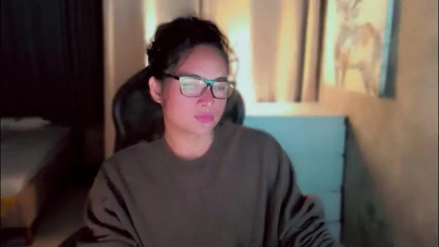 Image 8 of queenarthalia Stream on Chaturbate on 28 days ago