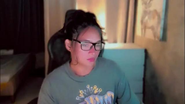 Image 2 of queenarthalia Stream on Chaturbate on 27 days ago