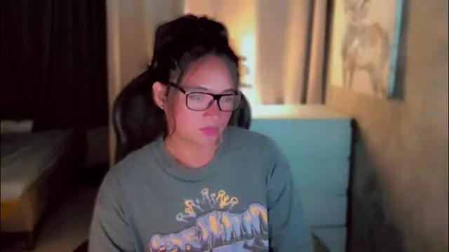 Image 7 of queenarthalia Stream on Chaturbate on 27 days ago