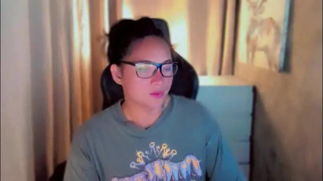 Image 3 of queenarthalia Stream on Chaturbate on 23 days ago