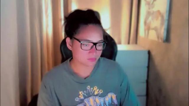 Image 4 of queenarthalia Stream on Chaturbate on 23 days ago