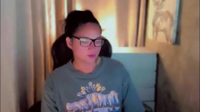 Image 8 of queenarthalia Stream on Chaturbate on 23 days ago