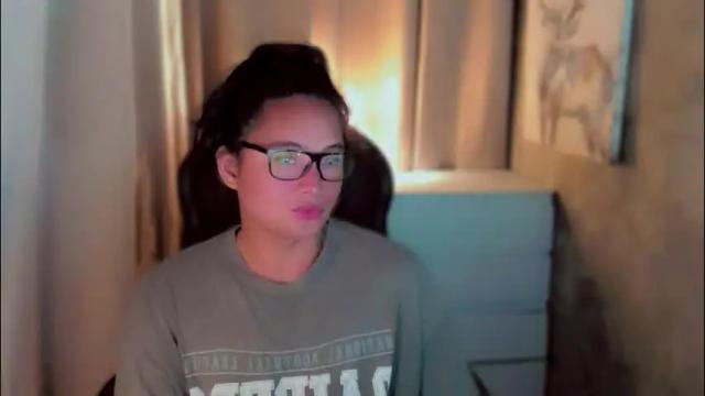 Image 3 of queenarthalia Stream on Chaturbate on 18 hours ago