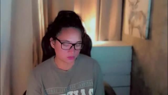 Image 6 of queenarthalia Stream on Chaturbate on 18 hours ago