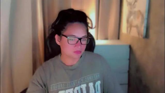 Image 3 of queenarthalia Stream on Chaturbate on 2 months ago