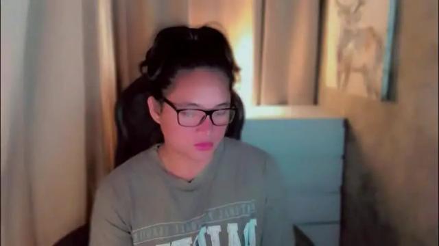 Image 7 of queenarthalia Stream on Chaturbate on 2 months ago