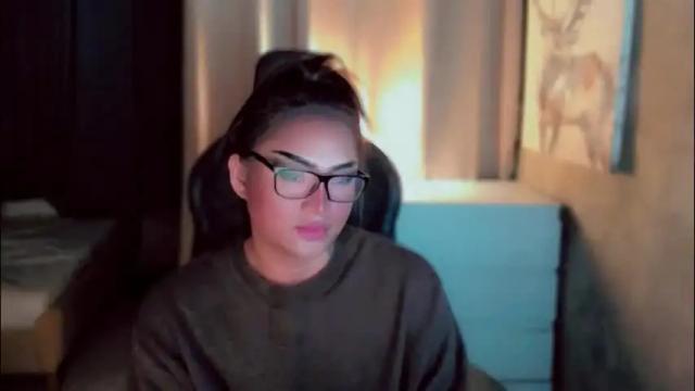 Image 2 of queenarthalia Stream on Chaturbate on 1 month ago