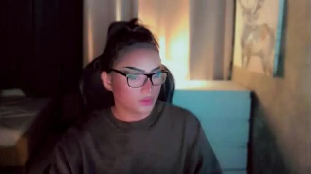 Image 6 of queenarthalia Stream on Chaturbate on 1 month ago