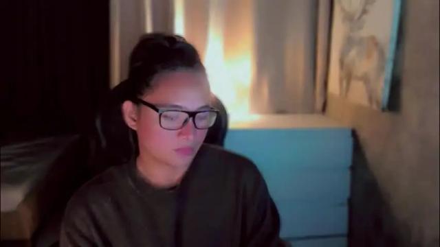 Image 3 of queenarthalia Stream on Chaturbate on 1 month ago