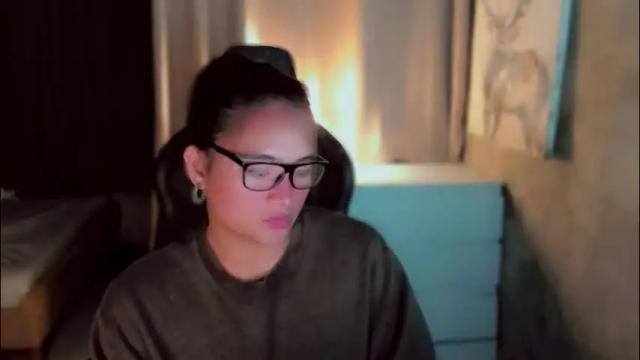 Image 12 of queenarthalia Stream on Chaturbate on 27 days ago