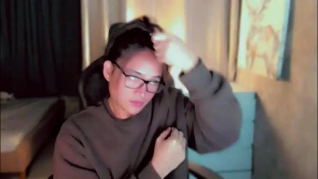 Image 4 of queenarthalia Stream on Chaturbate on 27 days ago