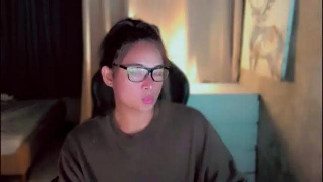 Image 6 of queenarthalia Stream on Chaturbate on 27 days ago