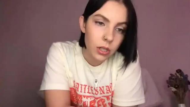 Image 2 of queenb2626 Stream on Chaturbate on 15 months ago