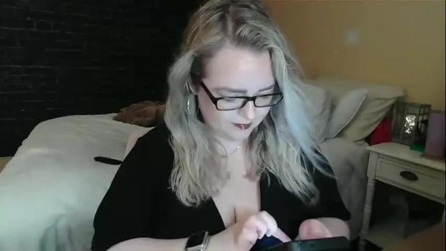 Image 11 of queenb9876 Stream on Chaturbate on 1 month ago