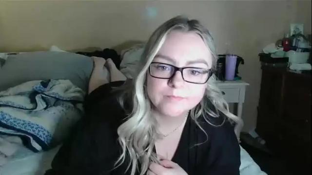 Image 2 of queenb9876 Stream on Chaturbate on 3 months ago