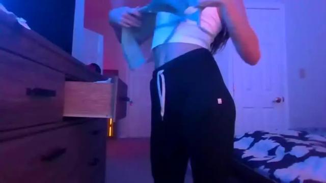 Image 12 of queenbee6269 Stream on Chaturbate on 22 months ago