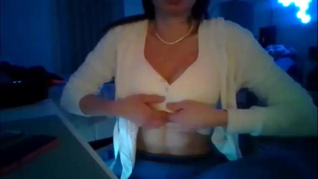 Image 12 of queenbee6269 Stream on Chaturbate on 11 days ago