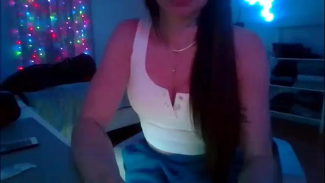 Image 2 of queenbee6269 Stream on Chaturbate on 11 days ago