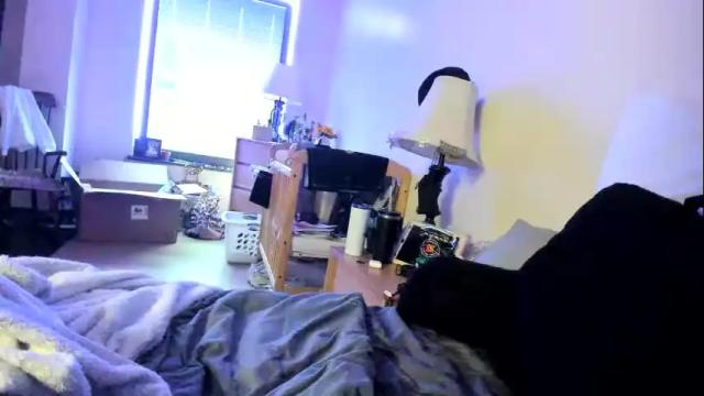 Image 2 of queenbish90 Stream on Chaturbate on 16 months ago