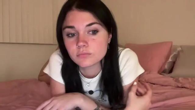 Image 2 of queencassidyy Stream on Chaturbate on 15 months ago