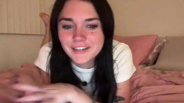 Image 7 of queencassidyy Stream on Chaturbate on 15 months ago