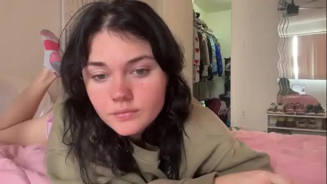 Image 7 of queencassidyy Stream on Chaturbate on 15 months ago