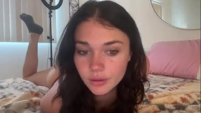 Image 3 of queencassidyy Stream on Chaturbate on 2 months ago