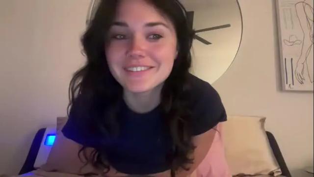 Image 4 of queencassidyy Stream on Chaturbate on 1 month ago