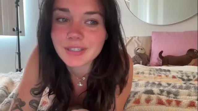 Image 7 of queencassidyy Stream on Chaturbate on 7 days ago