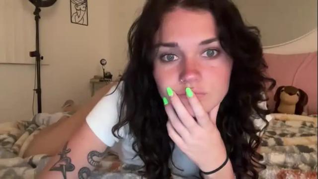 Image 2 of queencassidyy Stream on Chaturbate on 4 days ago