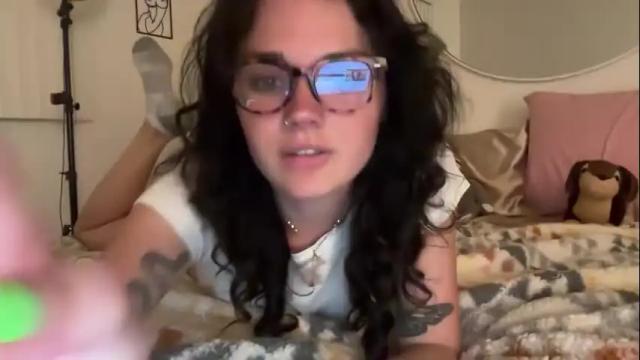 Image 4 of queencassidyy Stream on Chaturbate on 4 days ago