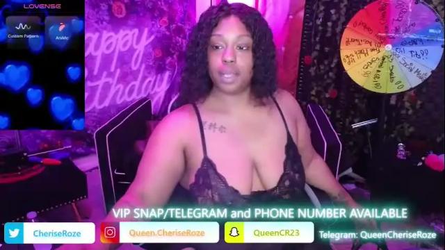 Image 2 of queencroze Stream on Chaturbate on 1 month ago