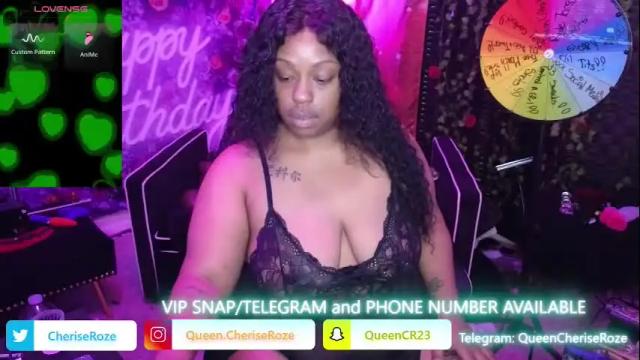 Image 3 of queencroze Stream on Chaturbate on 1 month ago