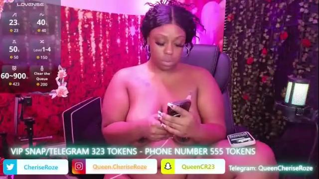 Image 7 of queencroze Stream on Chaturbate on 4 months ago