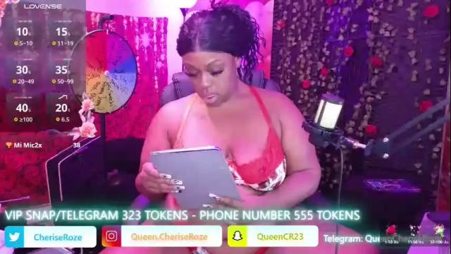 Image 2 of queencroze Stream on Chaturbate on 4 months ago