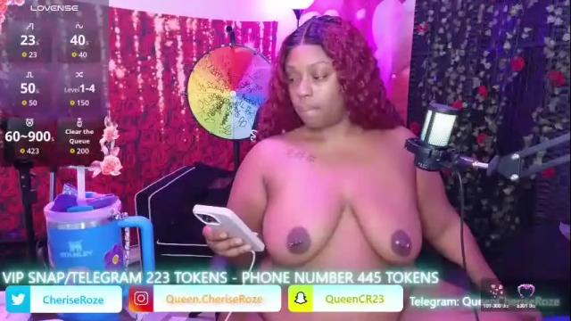 Image 4 of queencroze Stream on Chaturbate on 3 months ago