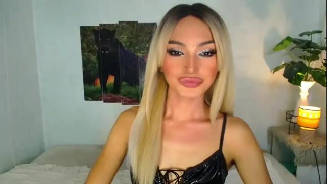 Image 2 of queencummerx Stream on Chaturbate on 2 months ago