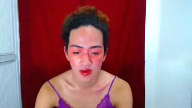 Image 4 of queencurl Stream on Chaturbate on 25 months ago