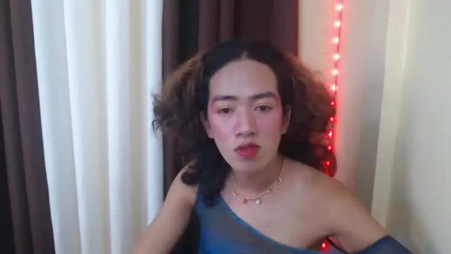 Image 2 of queencurl Stream on Chaturbate on 24 months ago