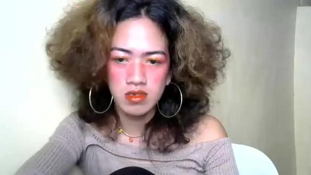 Image 8 of queencurl Stream on Chaturbate on 24 months ago