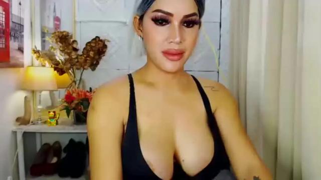 Image 10 of queendivinetsxxx Stream on Chaturbate on 16 months ago