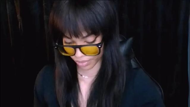 Image 10 of queendom_ing Stream on Chaturbate on 16 days ago