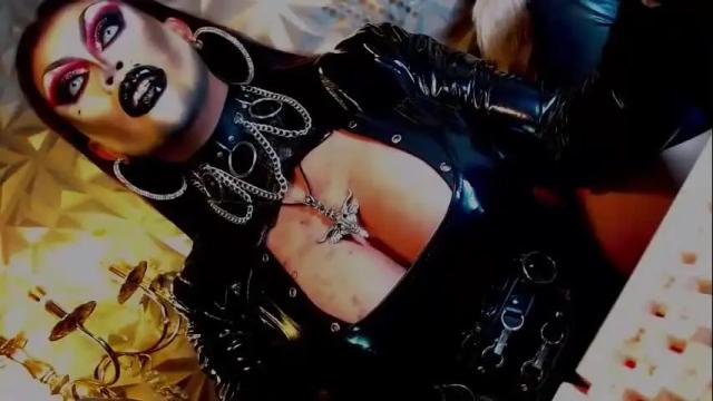 Image 8 of queendomcum6 Stream on Chaturbate on 19 days ago