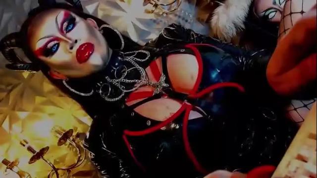 Image 8 of queendomcum6 Stream on Chaturbate on 13 days ago