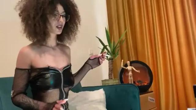 Image 12 of queendorothy Stream on Chaturbate on 15 months ago