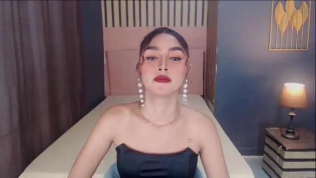 Image 2 of queenemeraldts Stream on Chaturbate on 1 month ago
